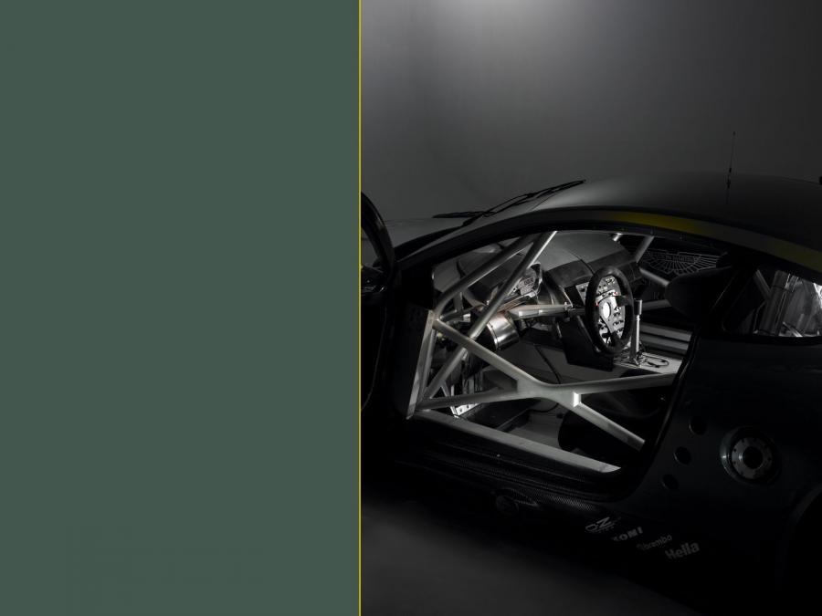  Aston Martin DBR9 2005 года  (фото 33 из 60)